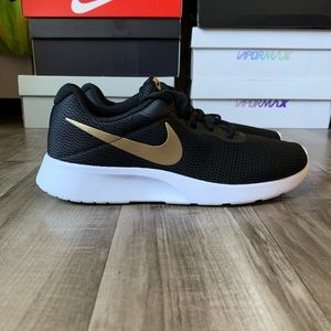 Nike Tanjun athletic shoe